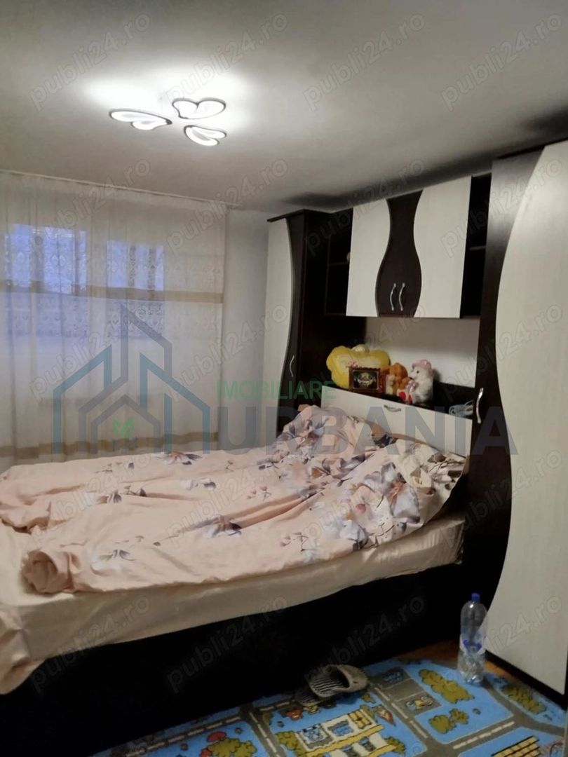 Casă cu mansardă in Mogoșești ( Poligon), jud. Iași - Poză 2