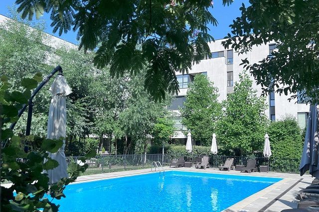 3 camere. Dormitor matrimonial cu baie en-suite. 83 mp Utili. - Poză 12