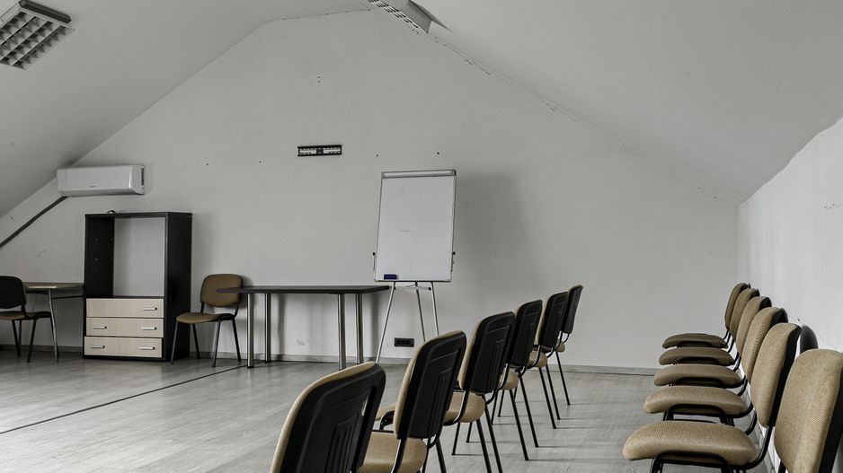 Spatiu ideal pentru activitatile care necesita o incapere generoasa - Poză 4