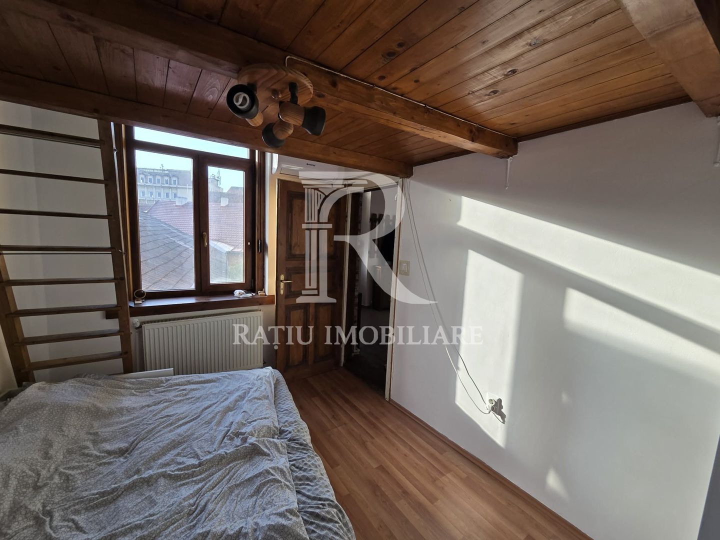 Apartament cu 2 camere | Zona Ultracentrala | Oradea - Poză 4