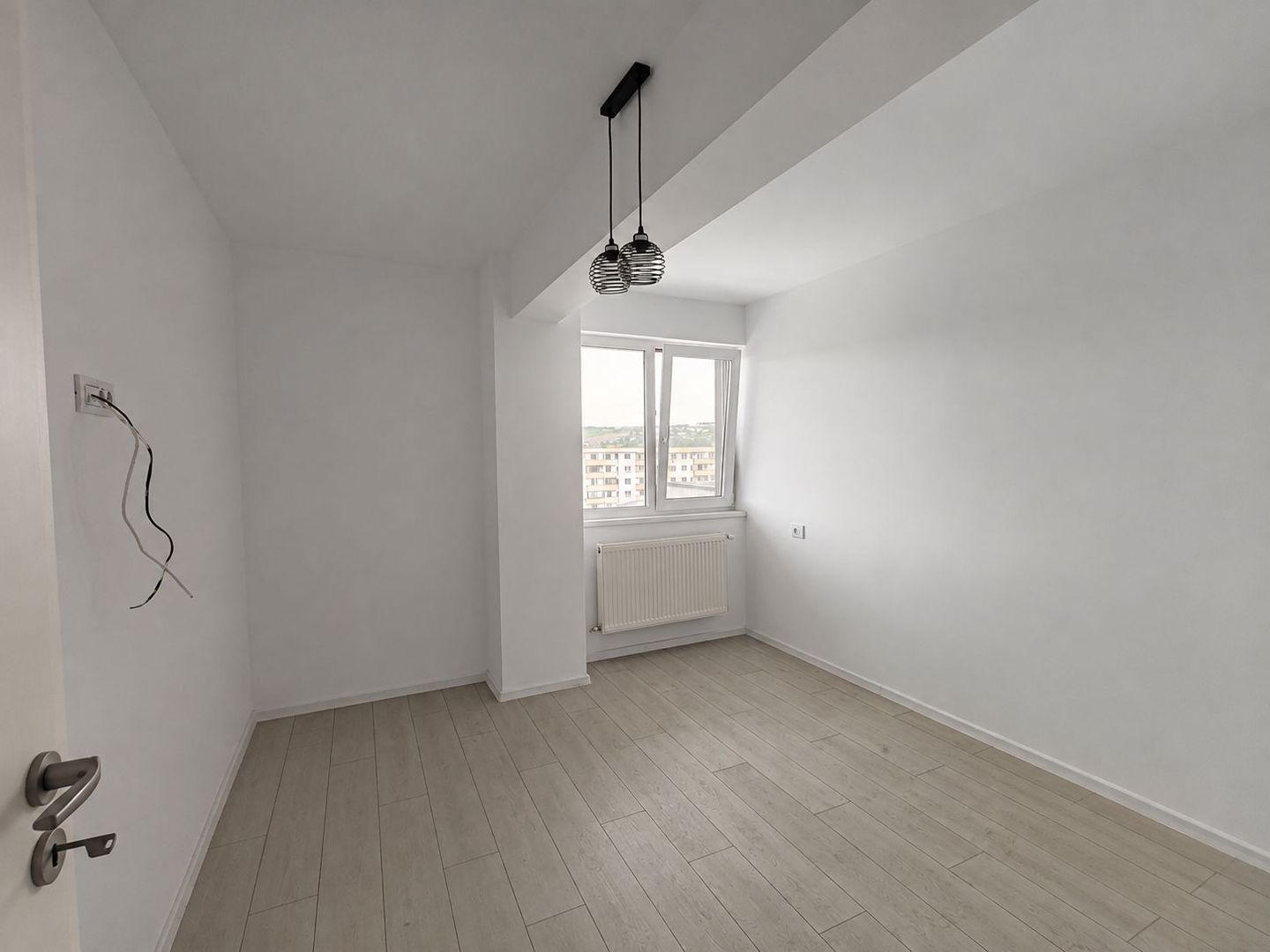 Apartament 2 camere decomandat 52mp- 95000euro-Sofia District-Visan - Poză 5
