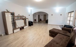 Casă de vânzare Furceni – 7 camere, teren 8.000 m - Poză 3