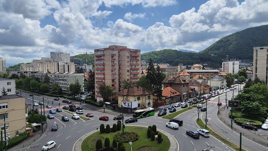 Onix, apartament cu priveliste spre Tâmpa - Poză 1