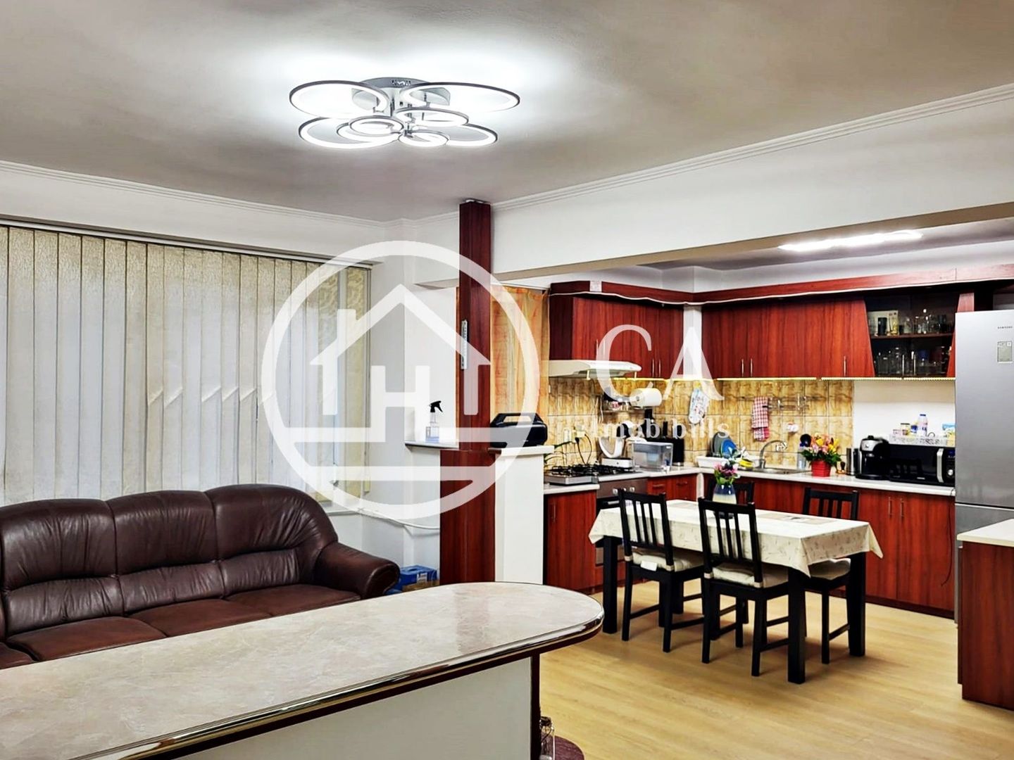 Apartament cu 3 camere ( modificat din 4 ) - Zona Rogerius - Poză 3