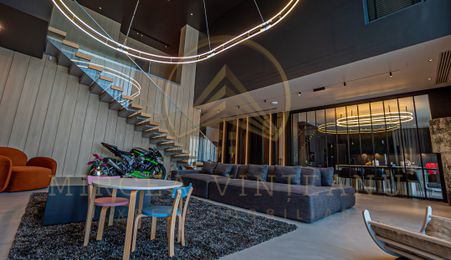 Casa de Vis Smart pe Malul Lacului – Lux, Confort și Tehnologie