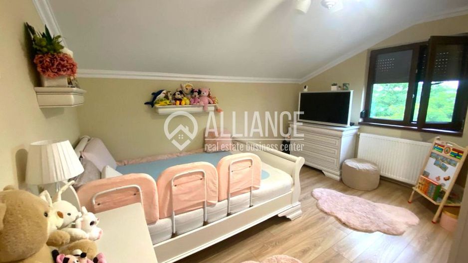 Valu lui Traian(COD 07) - Casă P+M  5 camere zona Penny - Poză 12