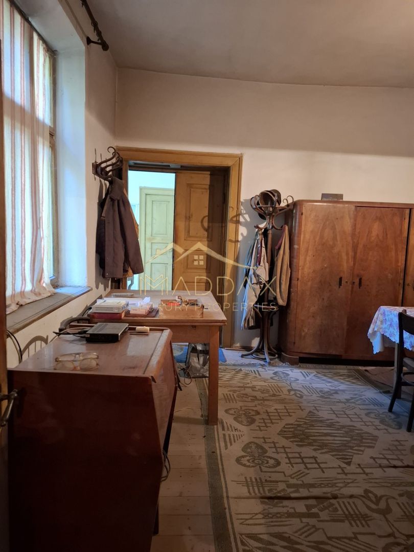 Casa traditionala cu potential**Teren 1712 MP**in Centrul IANCA //OLT - Poză 6