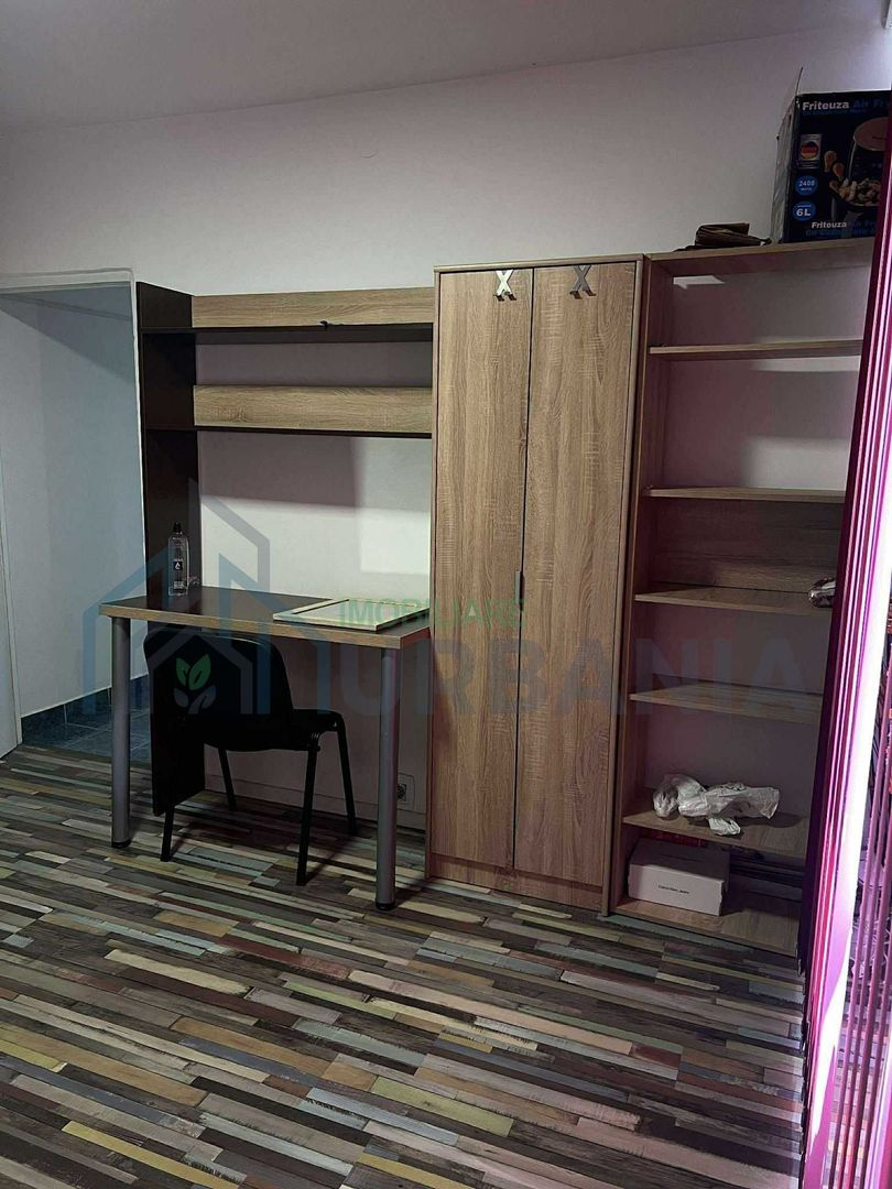 Camera în apartament cu 3 camere, Iași, cartier Moara de Foc, apropiere Lidl - Poză 1