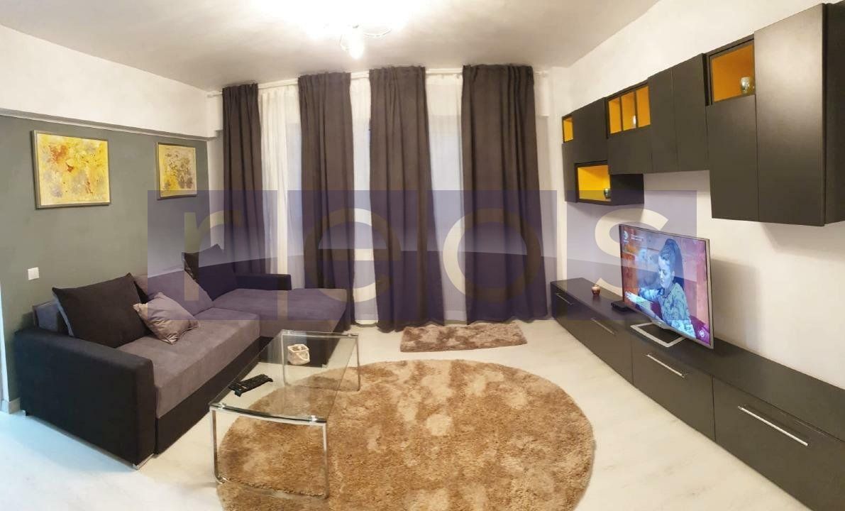 Apartament 4 camere  complet renovat | Piata Romana - Poză 2