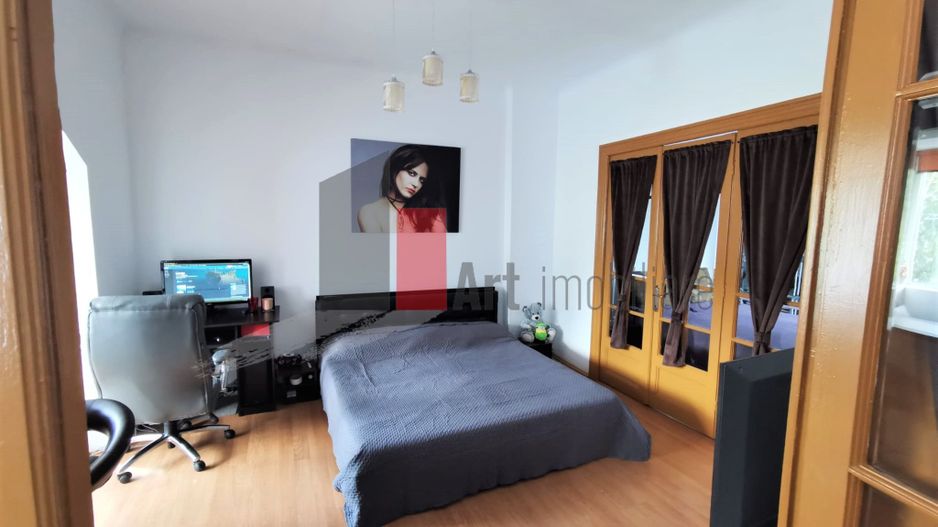 Apartament 3 camere in vila, curte comuna - Calea Mosilor - Poză 2