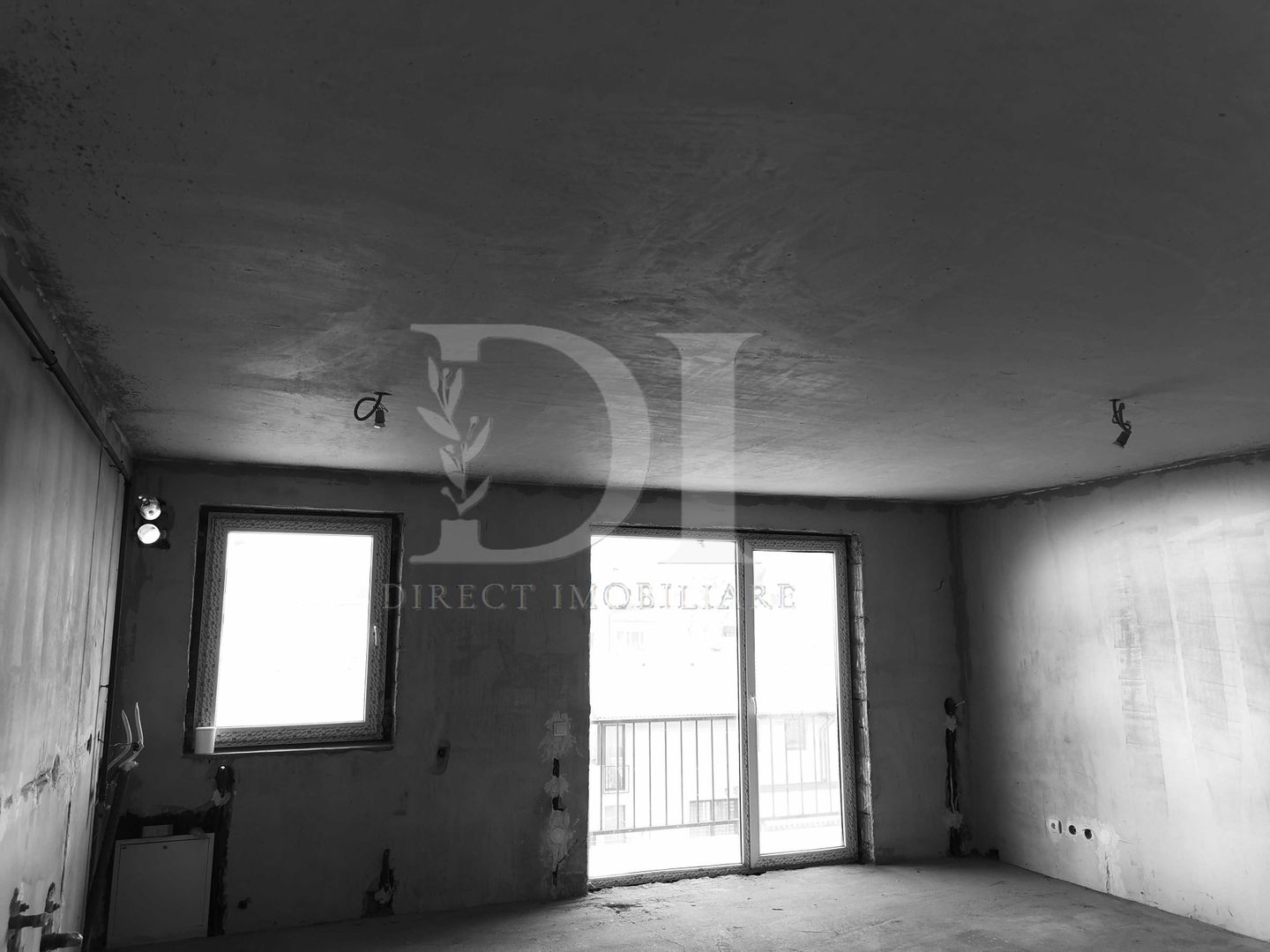 Apartament semifinisat / etaj intermediar / Zona Florilor - Poză 2
