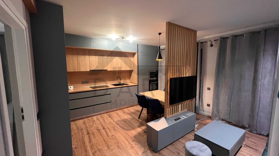 Dau in chirie 2 camere - lux - loc de parcare inclus - Poză 1