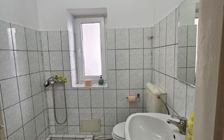 Apartament cu 2 camere, Piața Mihai Viteazu, ideal locuit sau birou. - Poză 8