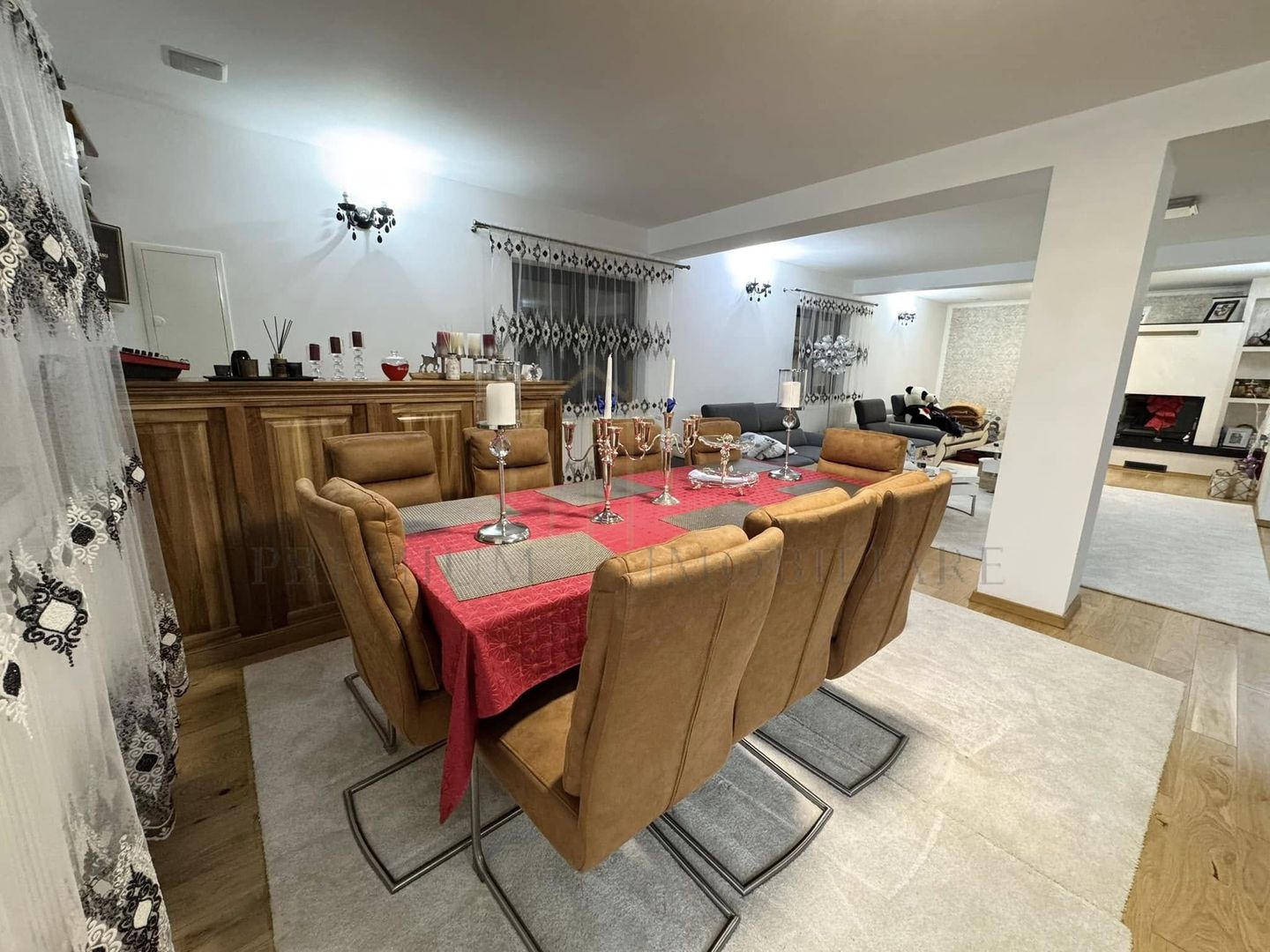 Vila de Lux la 13 km de Onesti - Poză 13