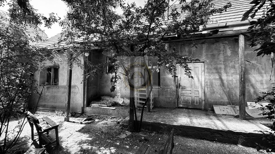 Teren și casă de vânzare în Miercurea Ciuc, zona L1u (strada Leliceni) - Poză 1