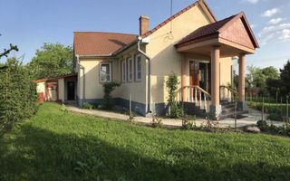 Vand casa in Acas judetul Satu Mare 136 mp si teren 710 mp - Poză 1