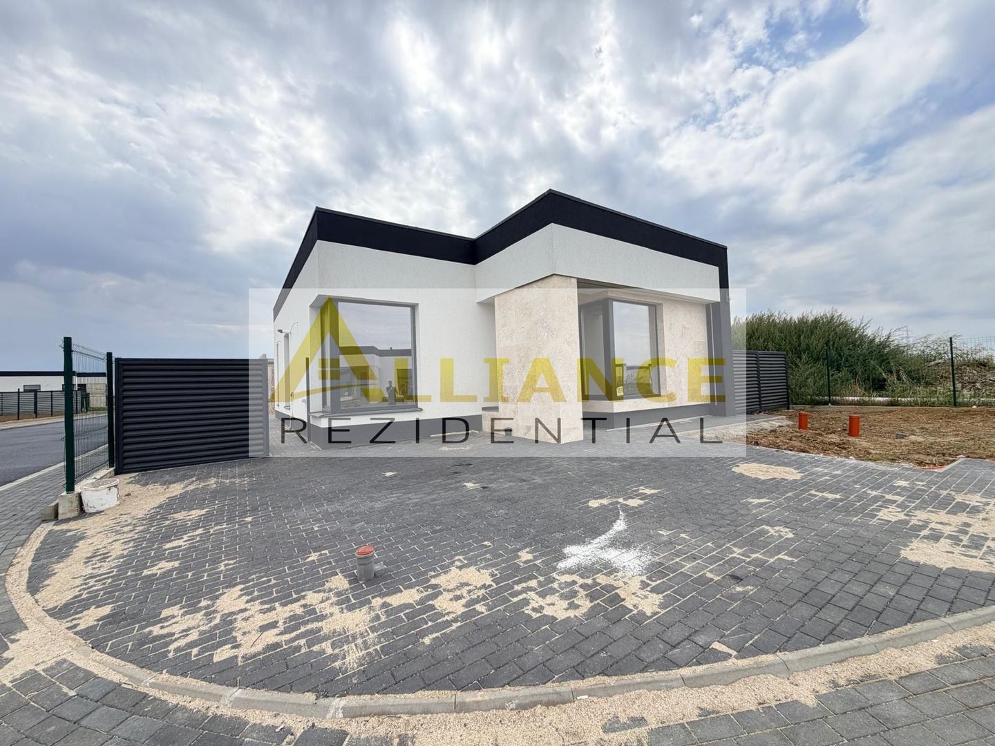 Casa pe parter cu 3 dormitoare si teren de 425 mp complex rezidențial - Schiță 1