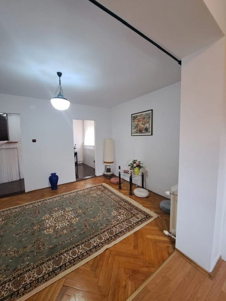 Apartament 2 camere de vânzare – zonă centrală, Medicina / Prefectură - Poză 2