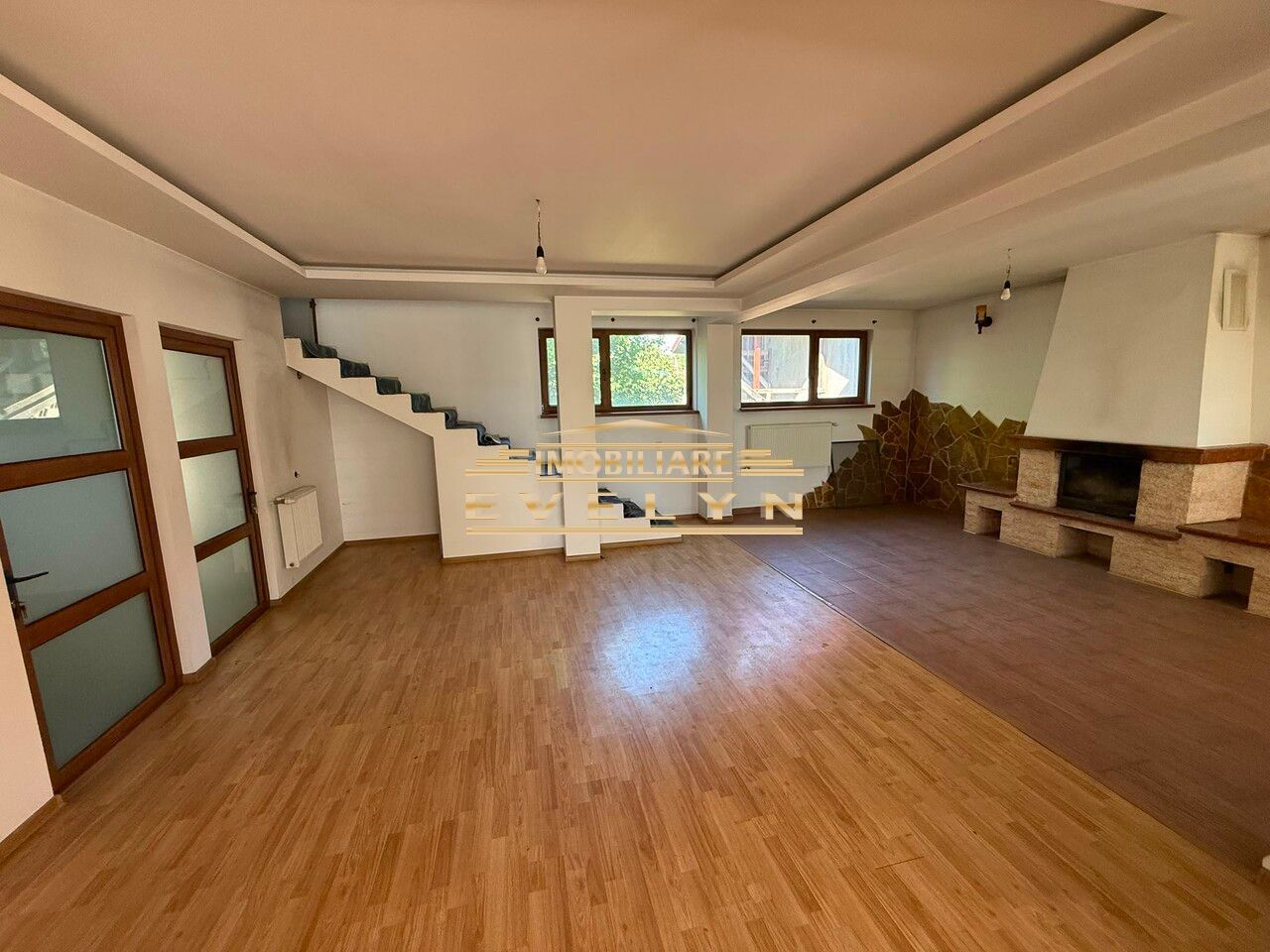 Casă de vânzare Ds+P+1E+M, situată pe Strada Alexandru cel Bun. - Poză 8