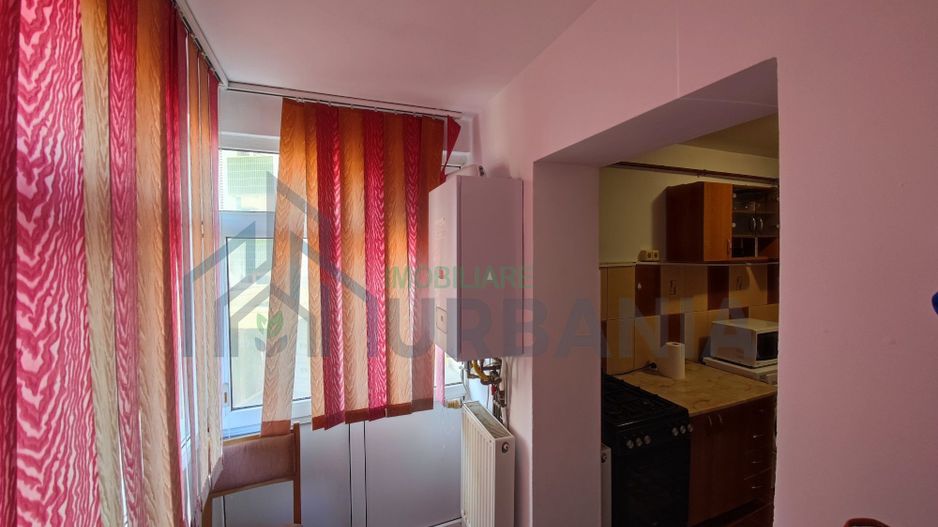 # - Apartament cu o cameră - 5 minute de Podu Roș - Poză 3