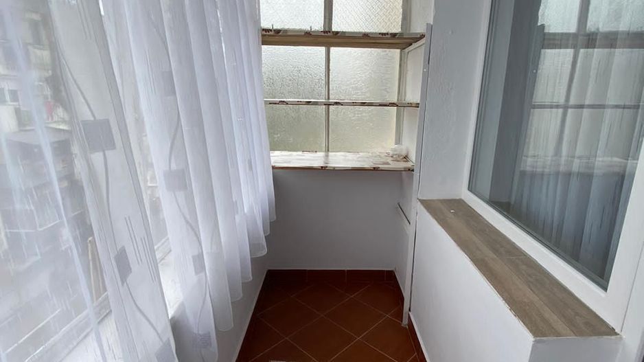 De vanzare apartament cu 2 camere mobilat si utilat, Micro 38, etaj 3 - Poză 4