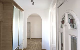 De închiriat: vilă renovată, Mihai Eminescu. 1 000 E/lună. Comision 0 - Poză 7
