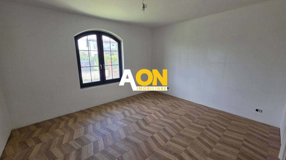 Casă nouă, impozantă,  6 camere, 1346 mp teren, Bărăbanț - Poză 10