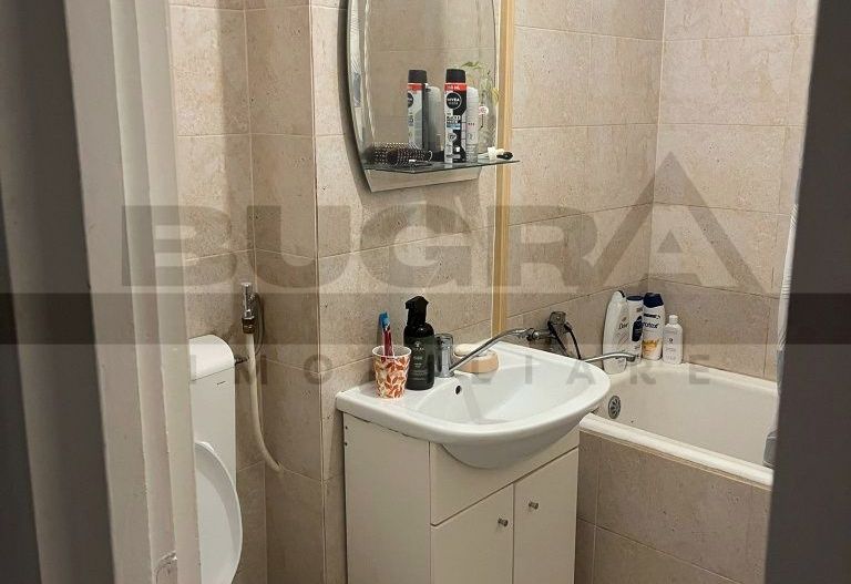 Garsoniera 28 mp, balcon, zona Detunata - Poză 5