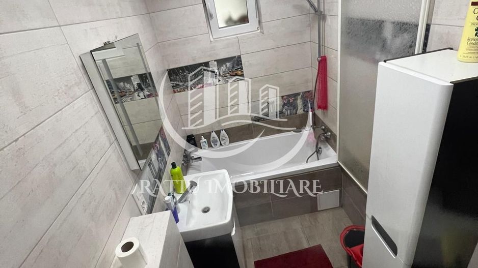 Apartament cu 4 camere | Zona Centrala | General Magheru | Oradea - Poză 9