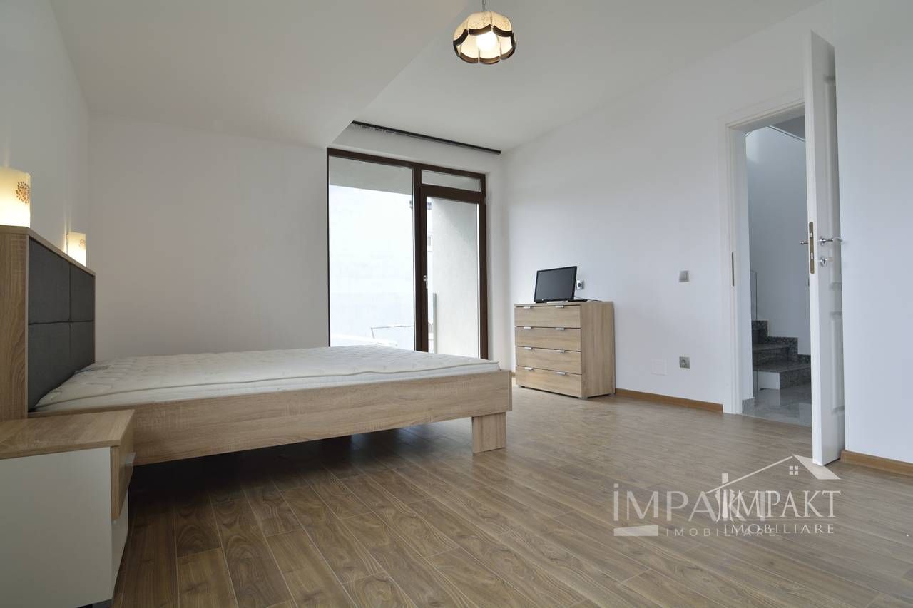 Casa cuplata cu 6 camere si curte in cartierul Intre lacuri. - Poză 13