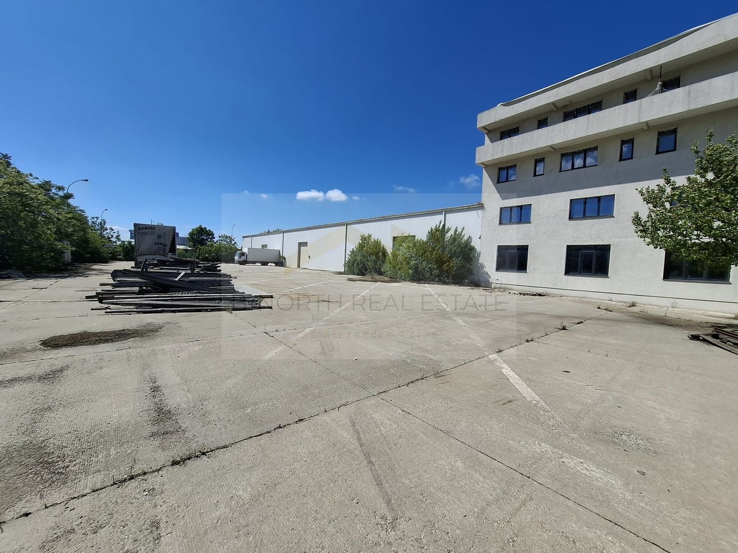 Sector 6-Distribuție /productie 1500 mp -depozit-3000mp platforma betonata - Poză 1