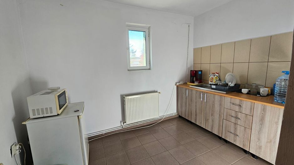 Inchiriere spatii birouri, curte pavata 800 mp, Bascov - Autostrada - Poză 9