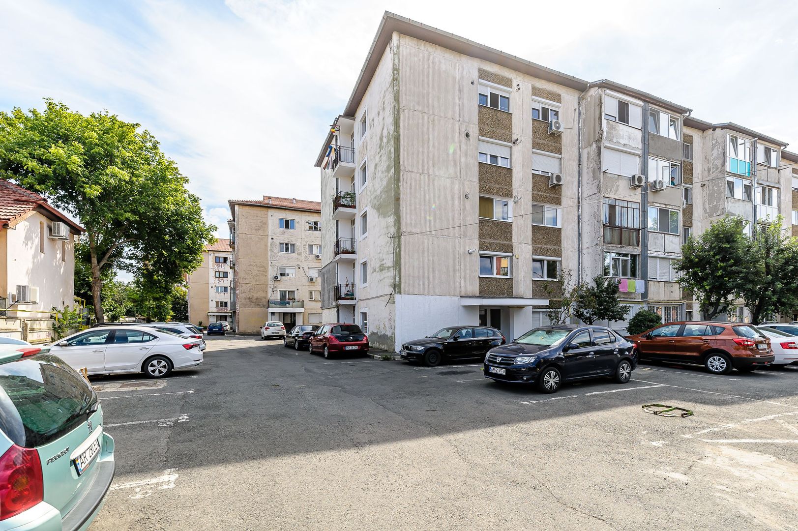 VANDUT! Apartament spațios 2 camere - zona UTA - Poză 6