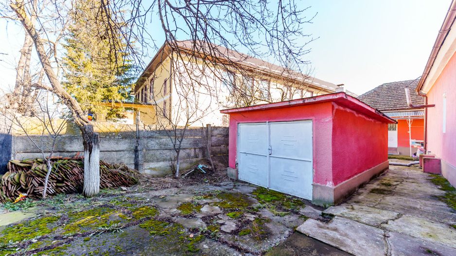 Casă deosebită, în centrul localității Târnova - Poză 13