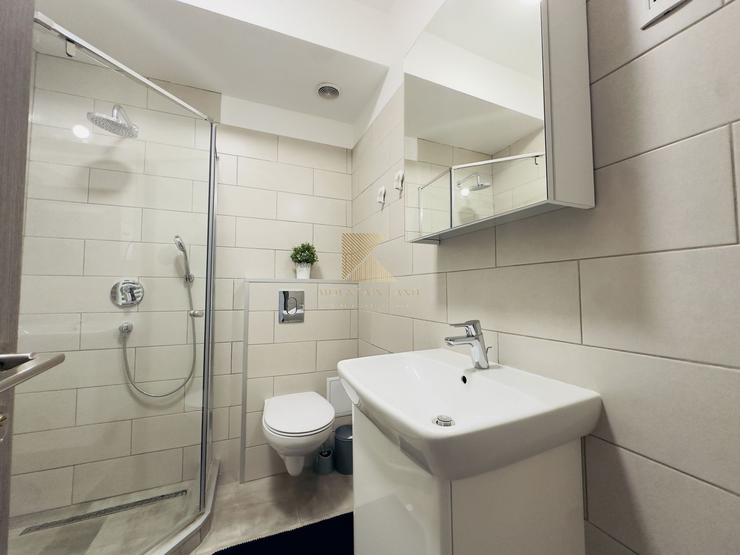 Garsonieră decomandată, complet renovată, etaj 1, zona Judetean - Poză 8