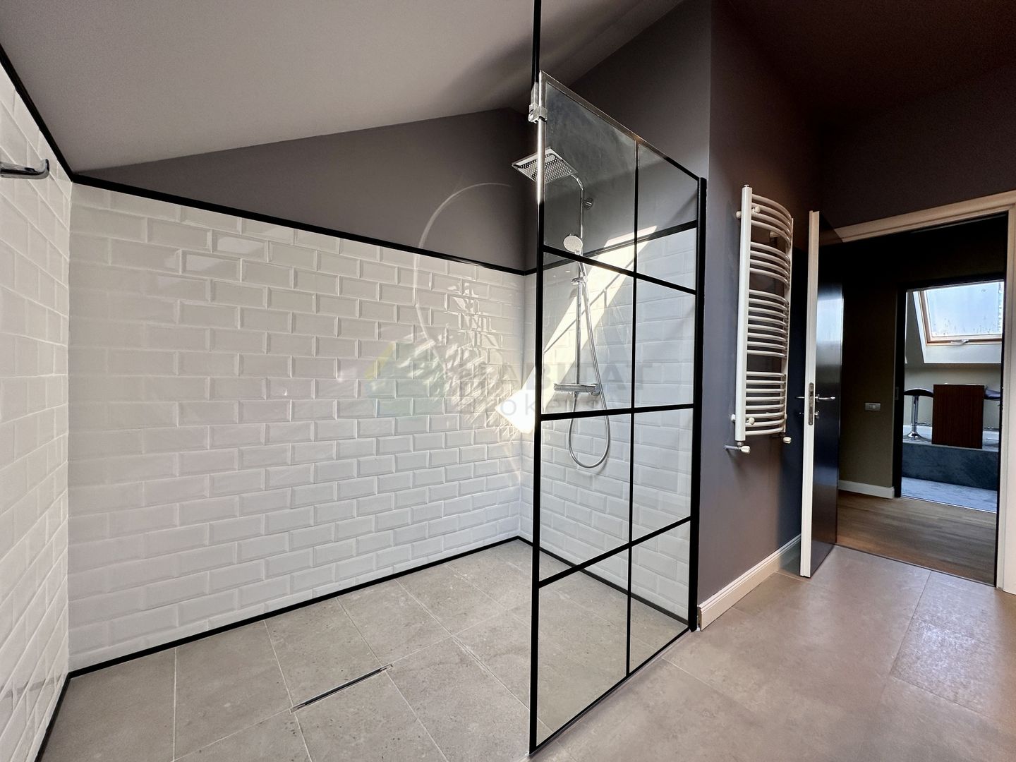 Spațiu office premium, discret - Poză 17