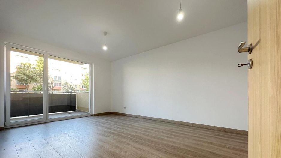 Vindem apartament 2 camere open space Urban Plaza - Poză 2