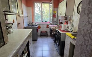 Apartament 3 camere Metrou Valea Ialomitei - Poză 2