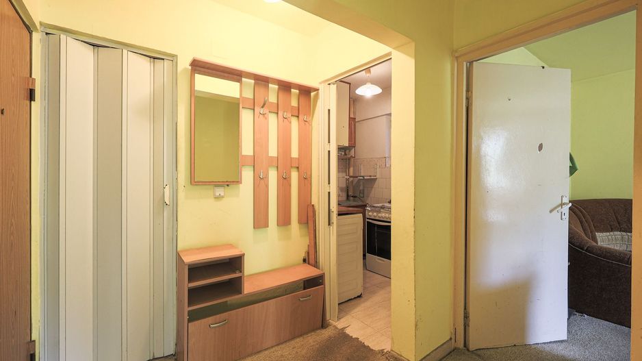 Apartament decomandat 2 camere - etaj 1 – Banu Maracine - COMISION 0 - Poză 5