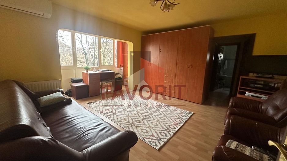 3 camere | 2 bai | 2 balcoane | boxa | mobilat si utilat | zona excelenta | - Poză 1