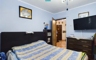 Apartament cu 3 camere în zona Lipovei - Poză 6