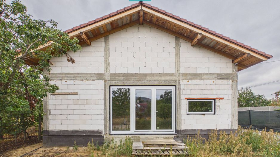 Casă nouă cu 3 camere, în localitatea Miniș, Arad - Poză 2