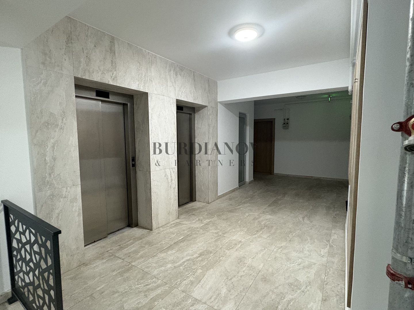 Apartament cu 2 camere de vânzare - Metrou Costin Georgian - Titan - Poză 16