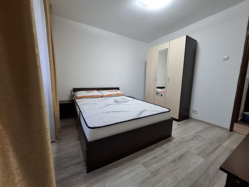 Inchiriat apartament 2 camere - Poză 2