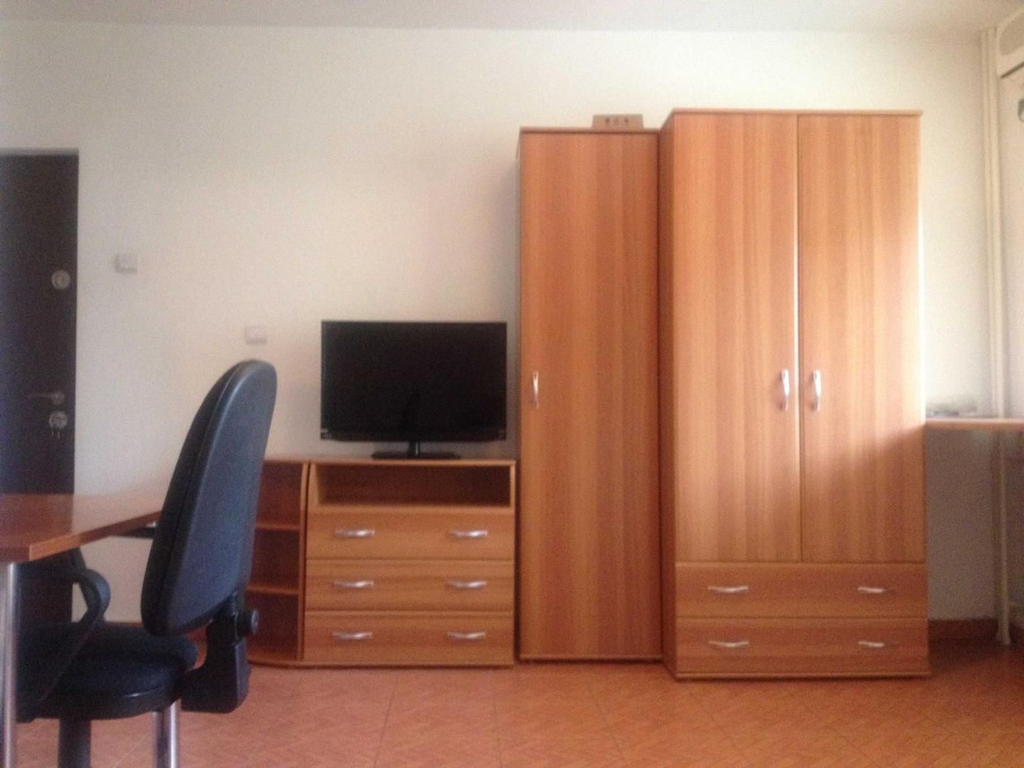 GARSONIERA- TNERETULUI, BUCATARIE INCHISA, METROU, MODERN - Poză 1