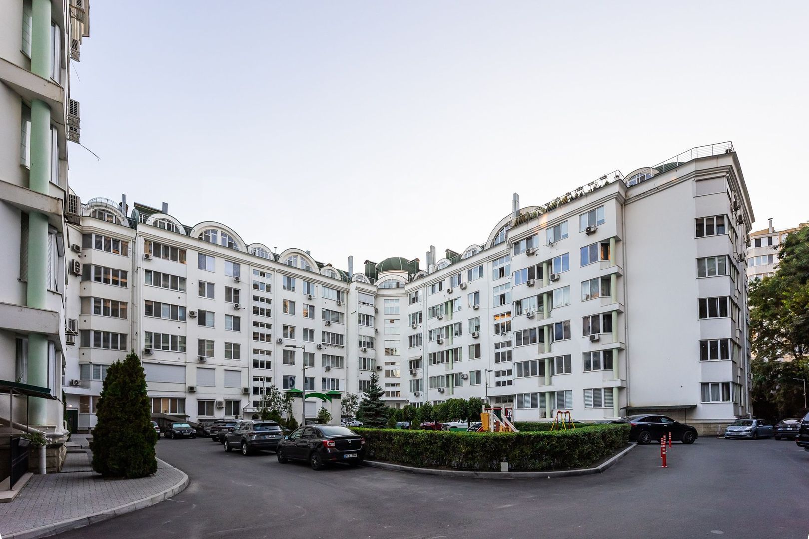 Apartament 4 camere, 160 mp, str. Nadejda Russo, Rîșcani - Poză 32