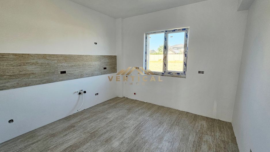 Vila deosebita la iesire din comuna Berceni - Poză 7