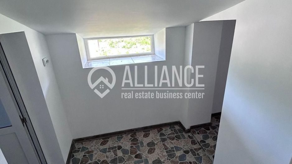SAT CERCHEZU - Casa renovata complet si gradina - Poză 5