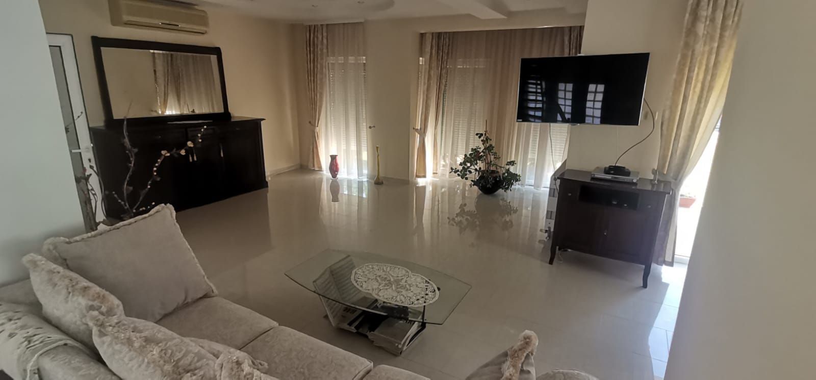 Casă deosebită în Fratellia, cu teren 657 mp - Poză 20