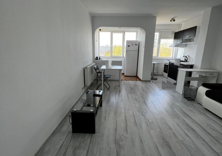 garsoniera Titan - Costin Gerogian metrou - Poză 2